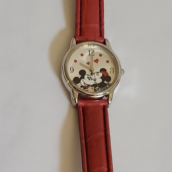 Disney Mickey & Minnie Love Watch - Picture 7 of 7